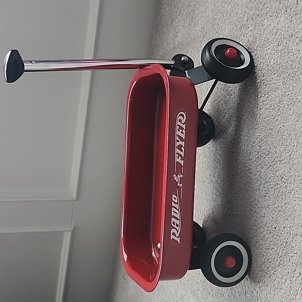 Radio Flyer Mini Wagon